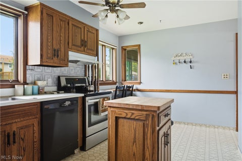 Tiny photo for 695 Moore Avenue, Campbell, OH 44405 (MLS # 5246833)