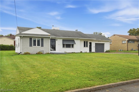 Tiny photo for 695 Moore Avenue, Campbell, OH 44405 (MLS # 5246833)