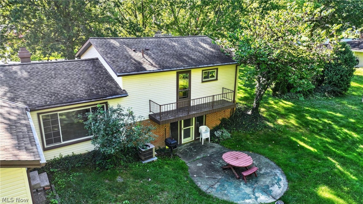 7686 Roselawn Drive