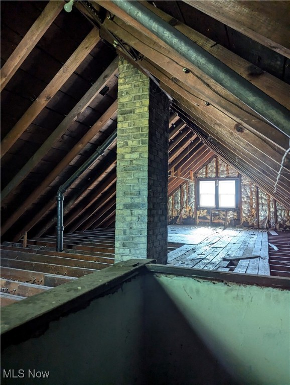 Lake Shr Blvd Sub/J Laron - Residential Income