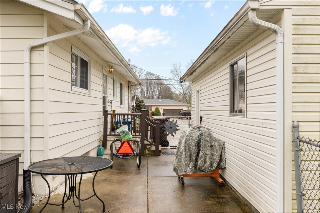 3249 Samuel Road, Akron, Ohio image 3