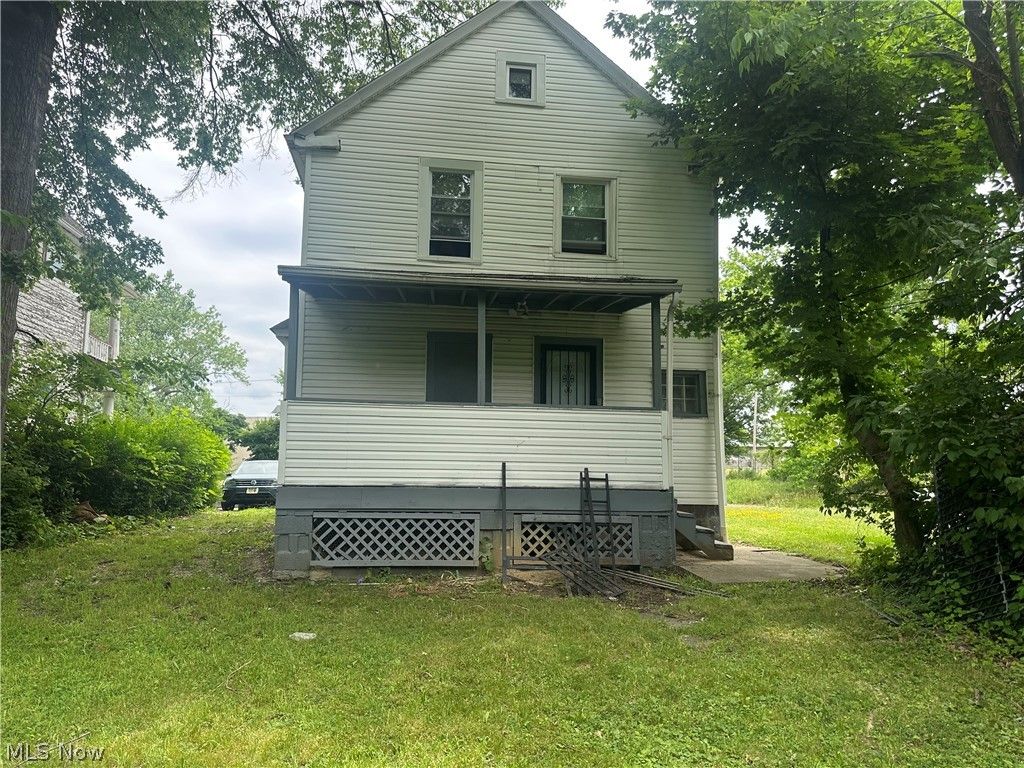 Photo of 1036 E 149th Street, Cleveland, OH 44110 (MLS # 5224063)