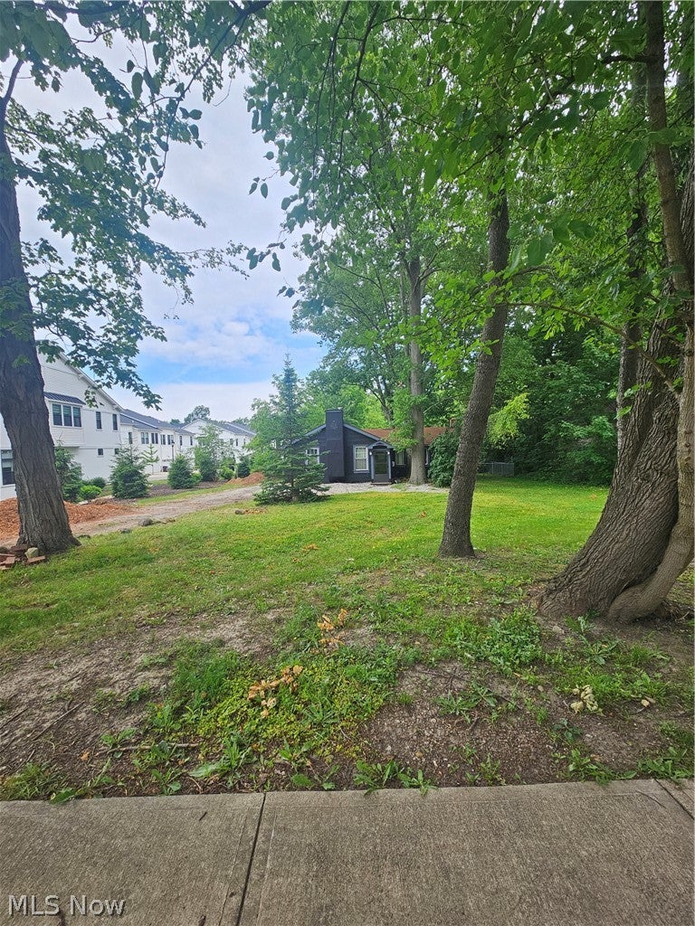 Photo of 31438 Center Ridge Road, Westlake, OH 44145 (MLS # 5218829)
