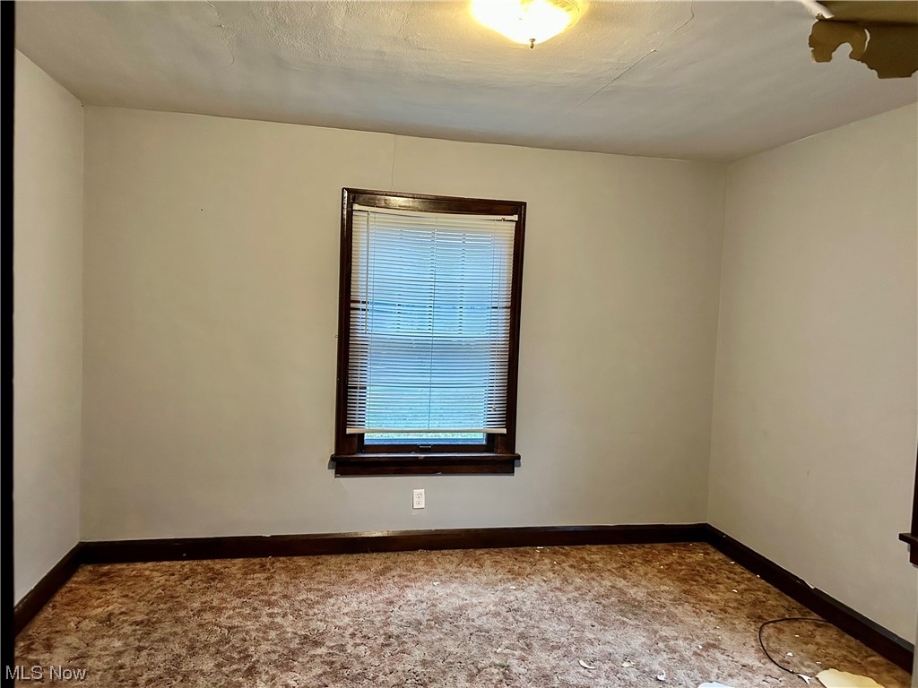 Downs & Hintons Acreage Allot - Residential