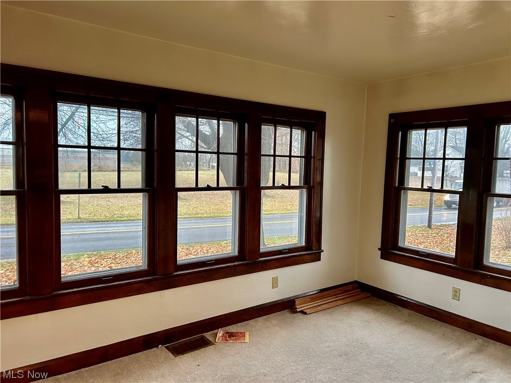 Downs & Hintons Acreage Allot - Residential