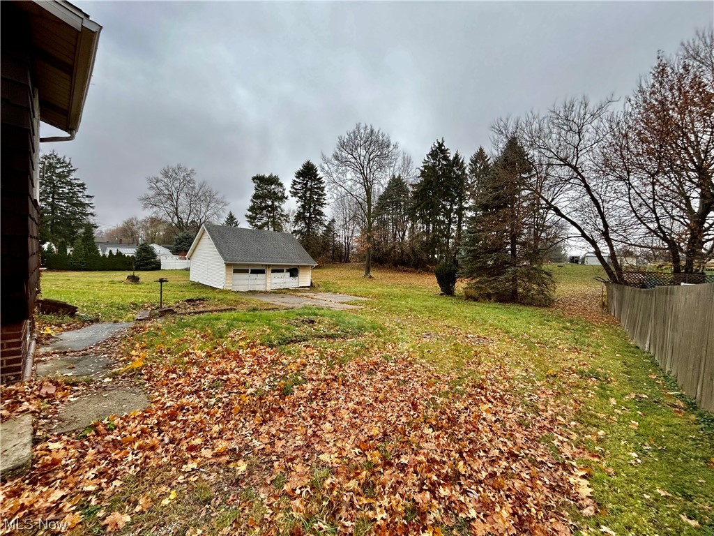 Downs & Hintons Acreage Allot - Residential