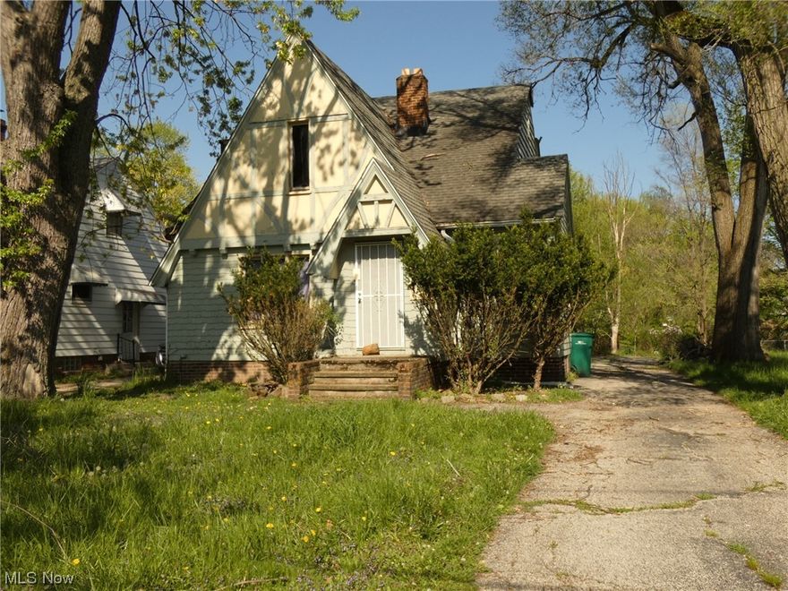 Welcome, investors and owner occupants! Take the opportunity to explore this large Maple Heights Cape Cod home with plenty of potential. Bring your contractor and design ideas to make this property your own.

Key Features:

4 bedrooms and 1 bathroom provide ample space for comfortable living.
Enjoy a large living room and dining area, perfect for family gatherings and entertaining guests.
The property boasts a sizable basement, offering the potential to add custom features and expand the living space to suit your needs.
Additional Information:

Schedule a viewing to see the property in person and discuss the possibilities it holds.
Ideal for investors looking for a property with renovation potential or owner occupants seeking a home they can personalize.  BUYER TO ASSUME CITY POINT OF SALE (POS)
Don't miss this opportunity! Contact us today to schedule a showing and make an offer.