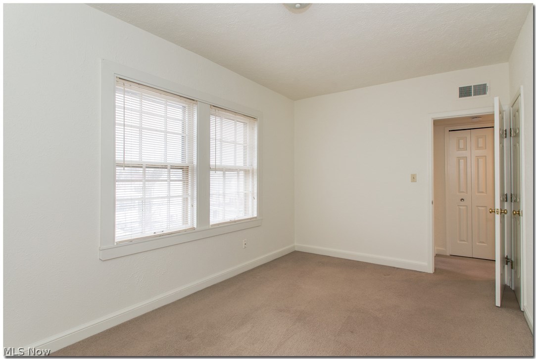 The South Shaker Apt. Building - Residential Lease