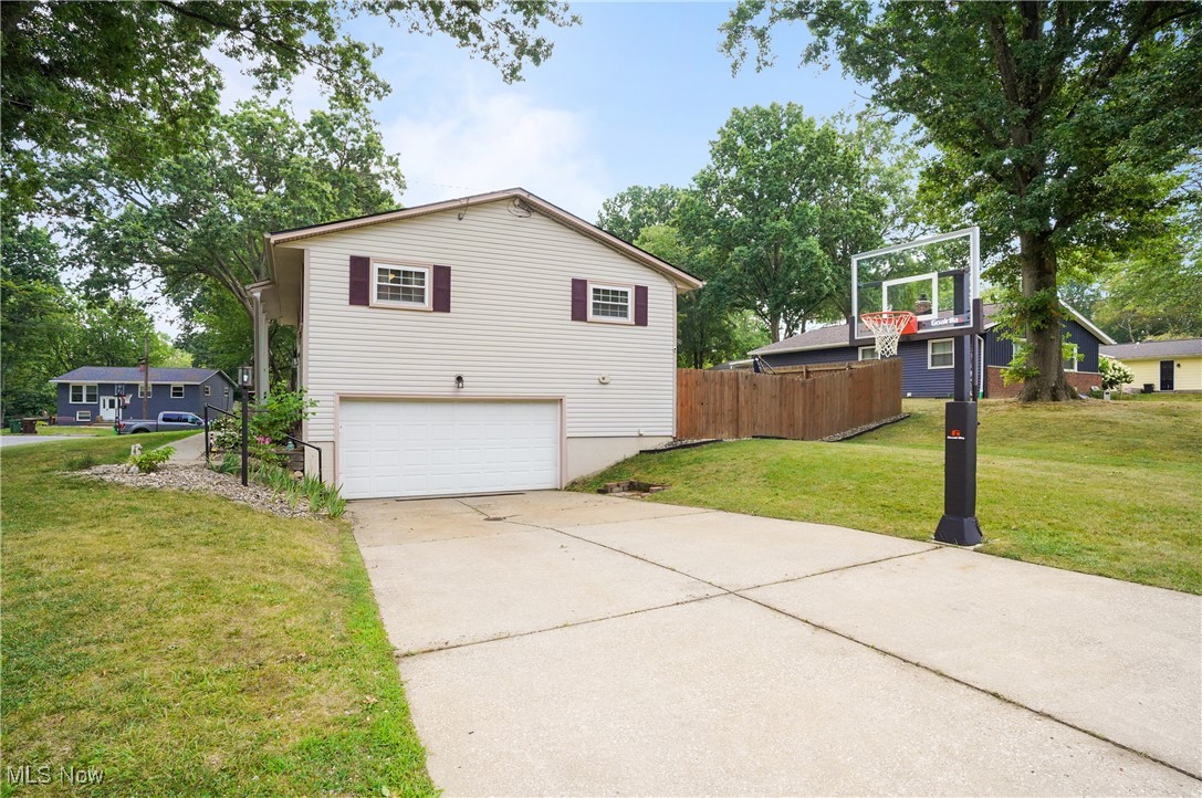 2584 Peach Tree Circle