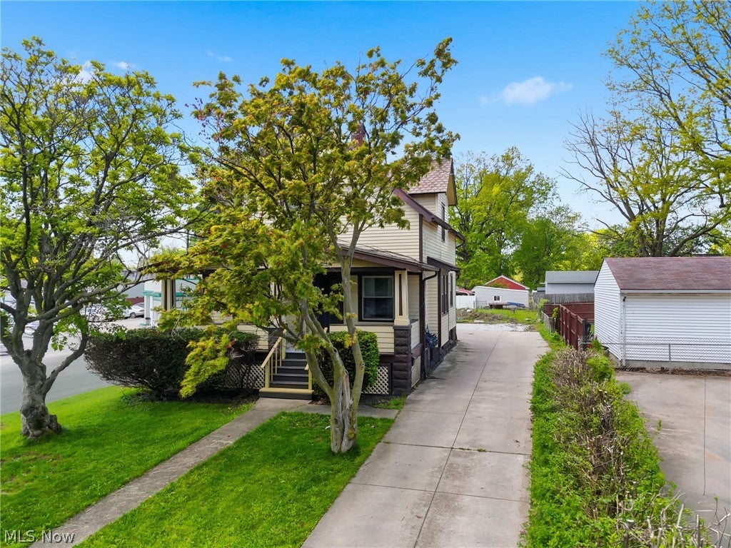 4662 Pearl Road