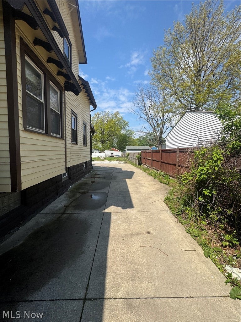 4662 Pearl Road