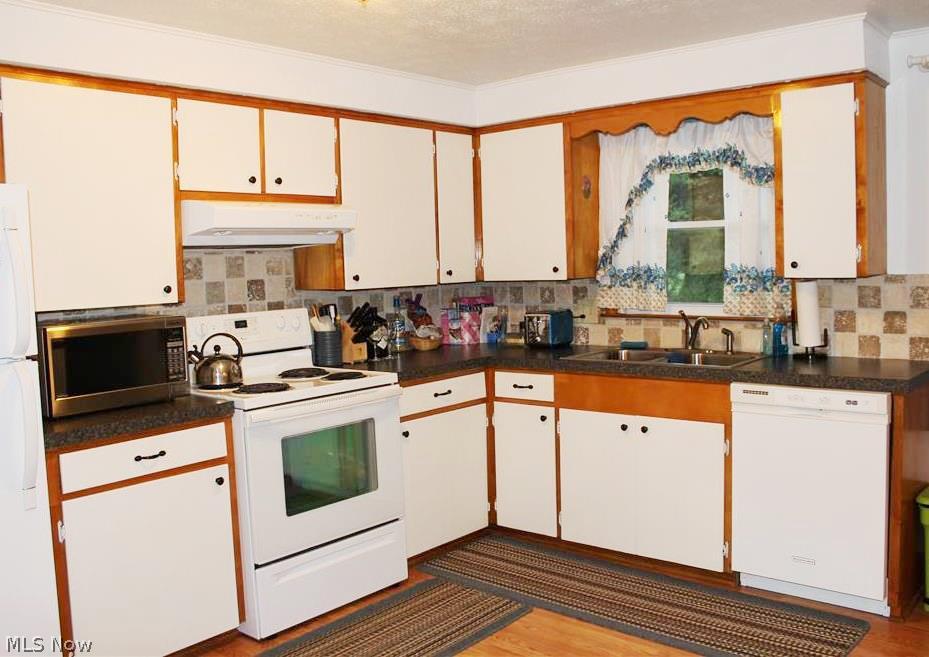 Pine Lake 01 - Residential