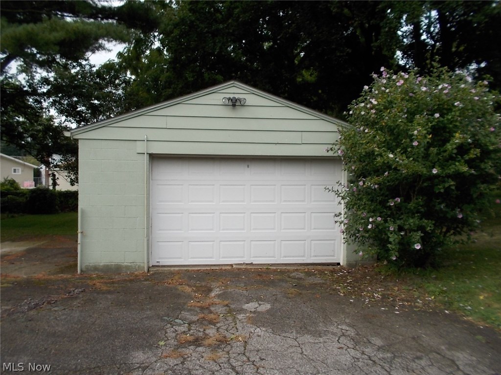 Tallmadge Road - Residential