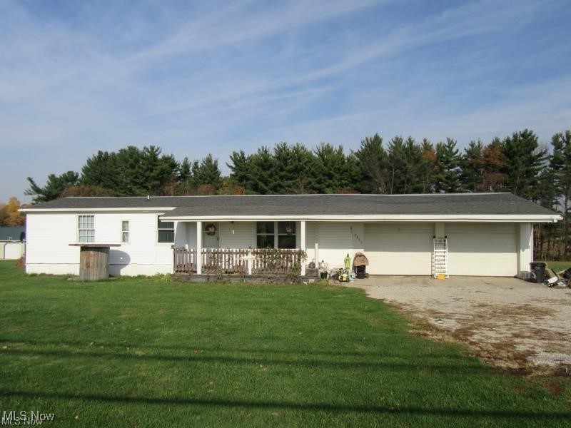 2835 Adamsville Road, Zanesville, Ohio image 1