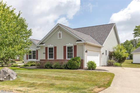 Homes For Sale - 1467 Golden Lane<br/> Broadview Heights, OH 44147
