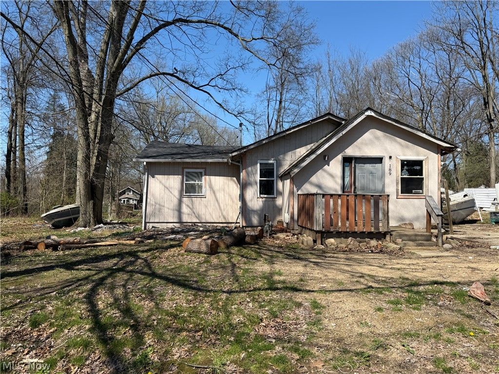 Photo of 189 W Vista Avenue, Akron, OH 44319 (MLS # 5205211)