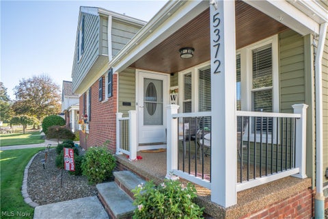 Tiny photo for 5372 Beacon Road, Lyndhurst, OH 44124 (MLS # 5254860)