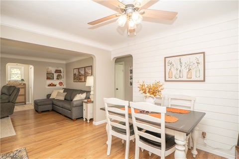 Tiny photo for 5372 Beacon Road, Lyndhurst, OH 44124 (MLS # 5254860)