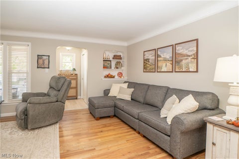 Tiny photo for 5372 Beacon Road, Lyndhurst, OH 44124 (MLS # 5254860)