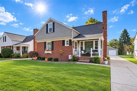 Photo of 5372 Beacon Road, Lyndhurst, OH 44124 (MLS # 5254860)
