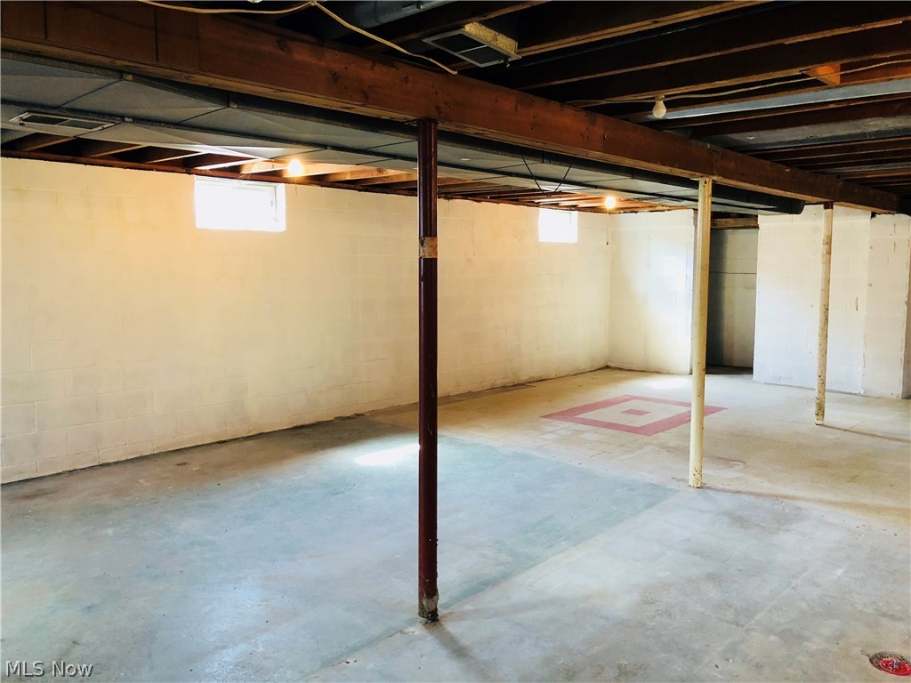 Lakeview Knolls - Residential Lease