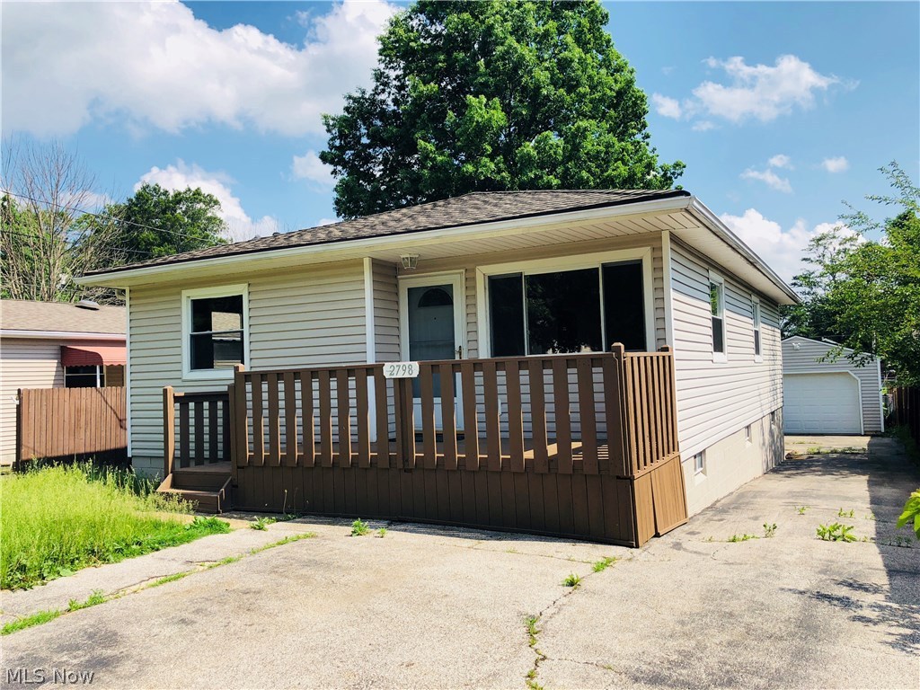 Lakeview Knolls - Residential Lease