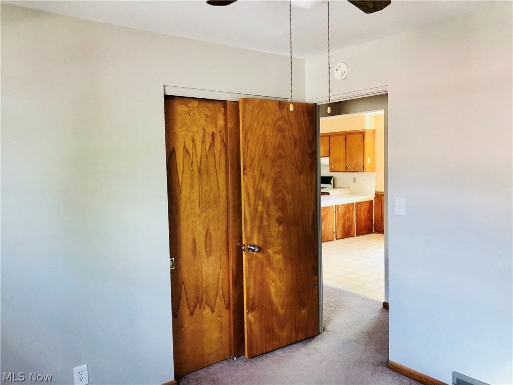 Lakeview Knolls - Residential Lease