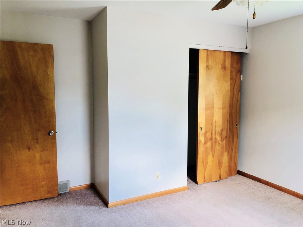 Lakeview Knolls - Residential Lease