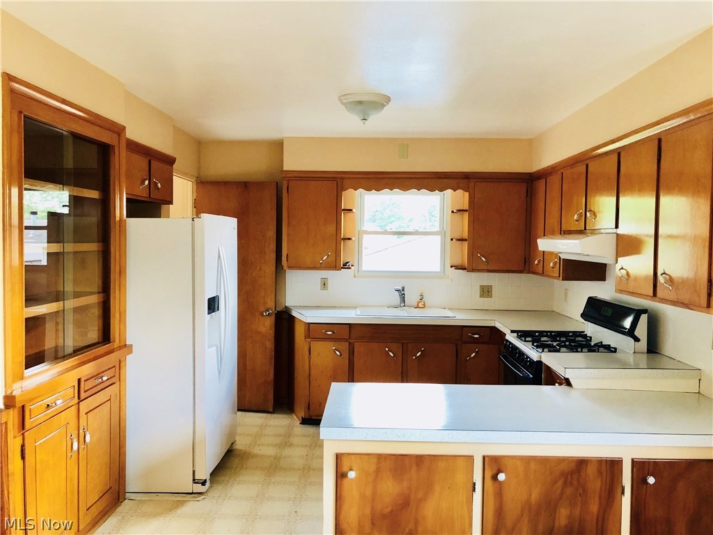 Lakeview Knolls - Residential Lease