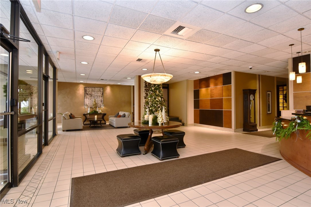 12550 Lake Avenue #505, Lakewood, Ohio image 3