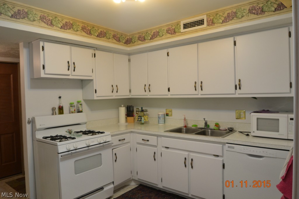 Oak Knolls Condo - Residential