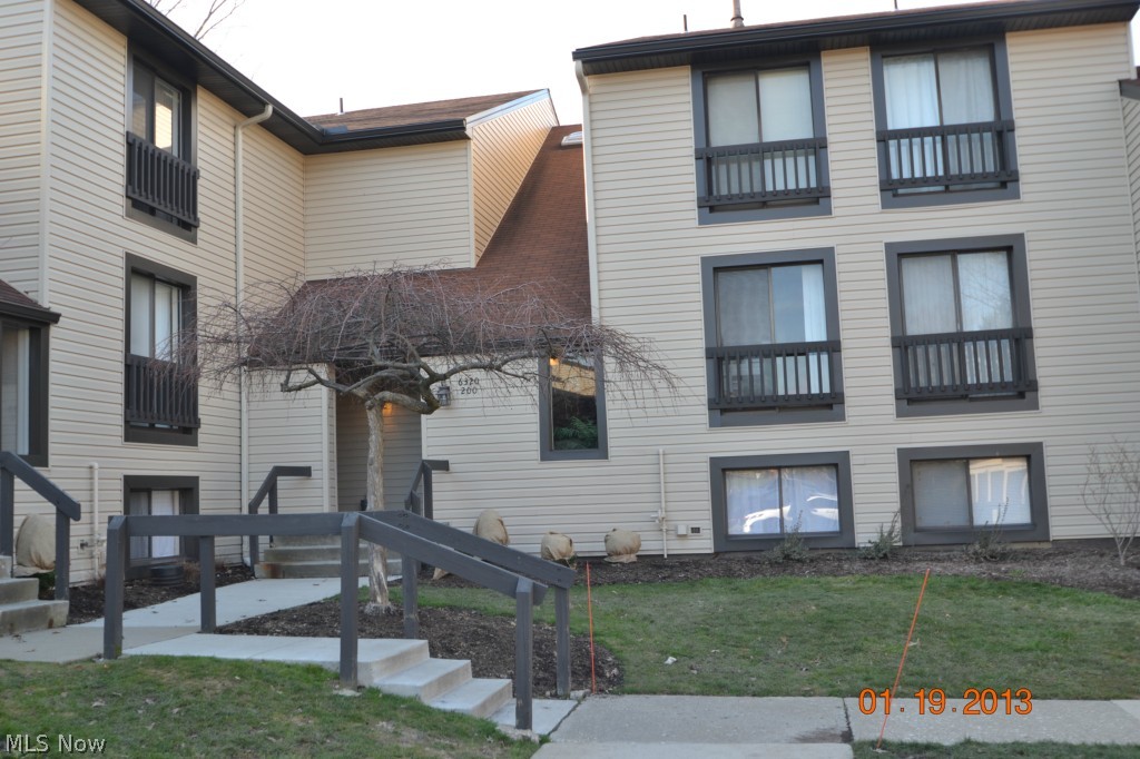 Oak Knolls Condo - Residential