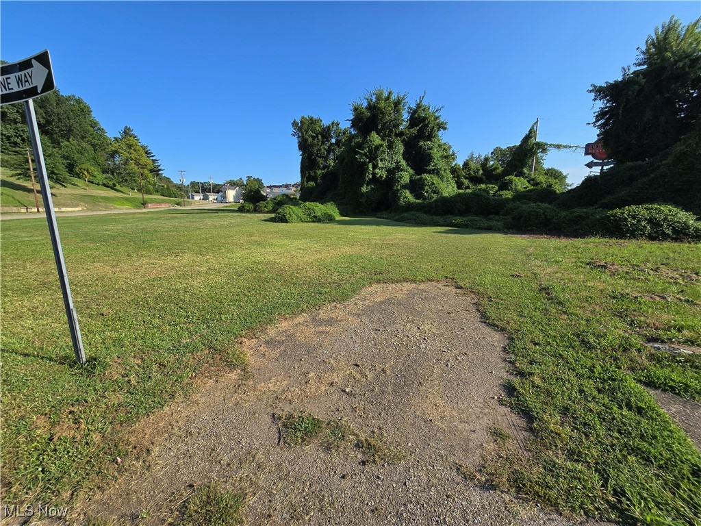 Samuel Thompsons Sub - Land