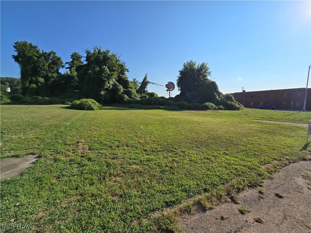 Samuel Thompsons Sub - Land