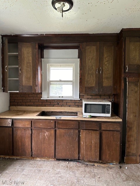 Lake Shore Blvd - Residential Income