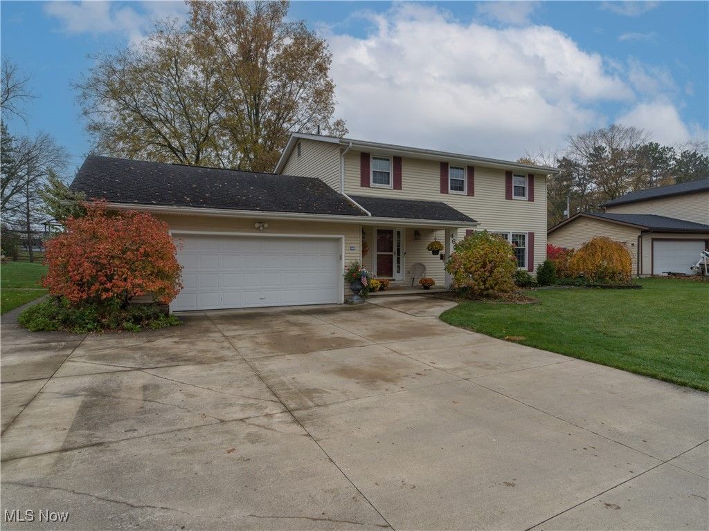 Photo of 460 Layden Avenue, Canal Fulton, OH 44614 (MLS # 5185109)