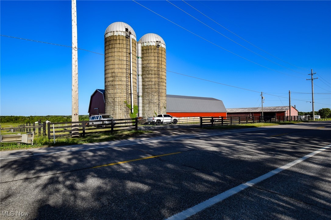 Madison Rd, Middlefield, Ohio image 35