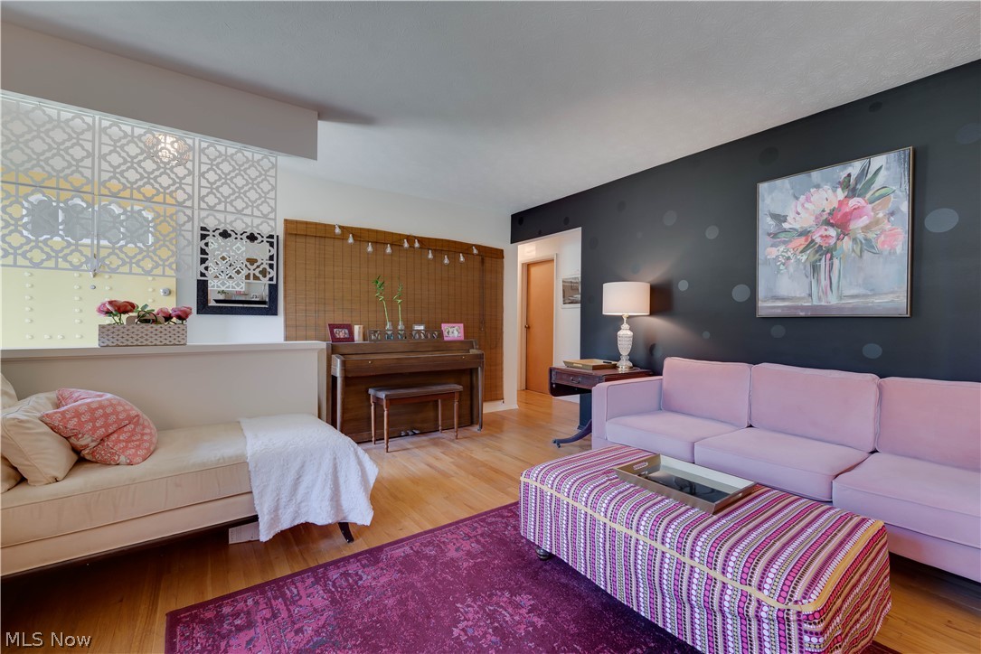 White Gate - Residential