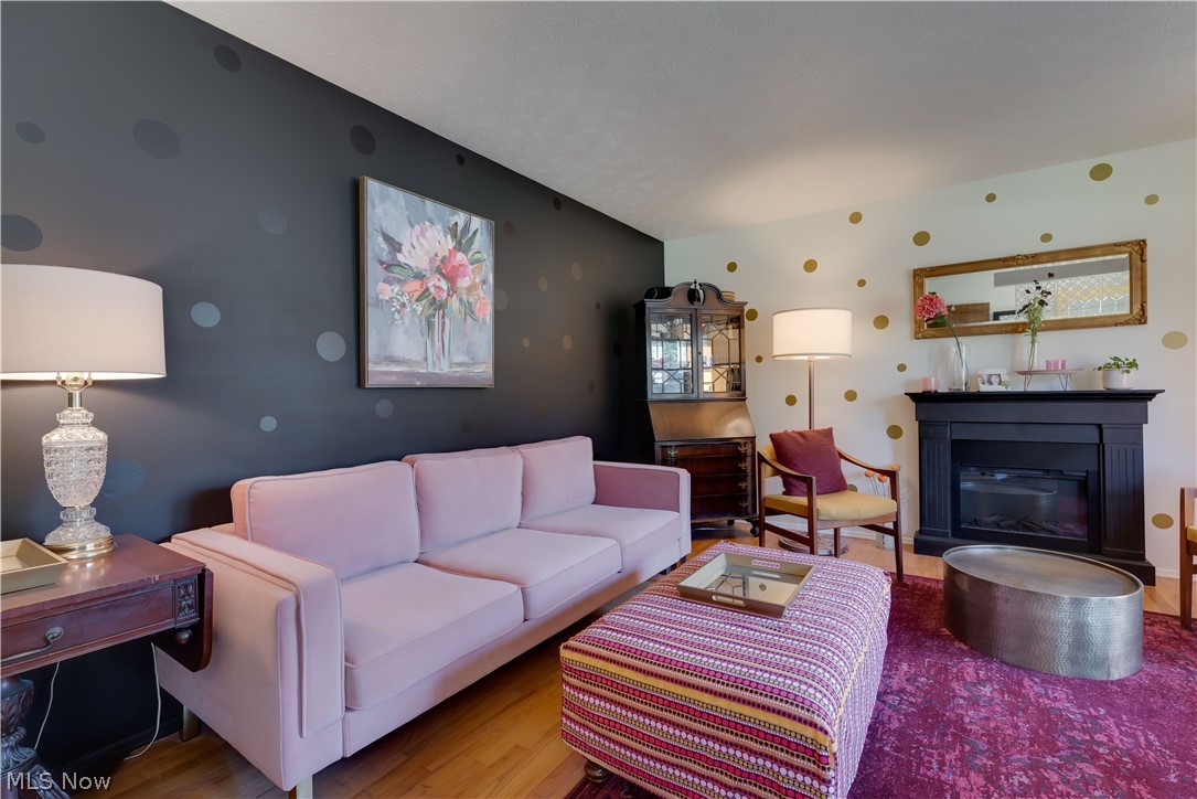 White Gate - Residential