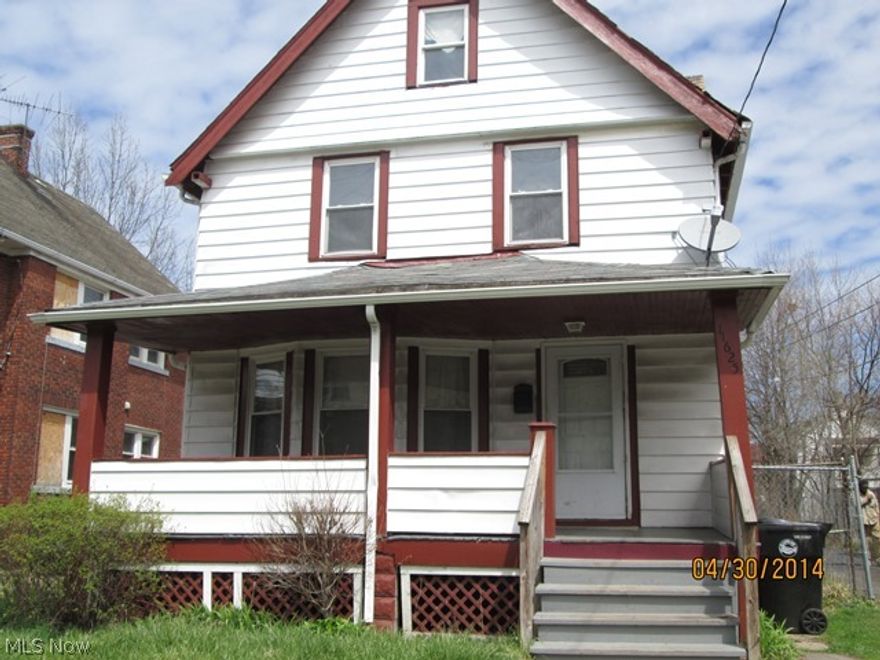 Three bedroom colonial with huge front porch.