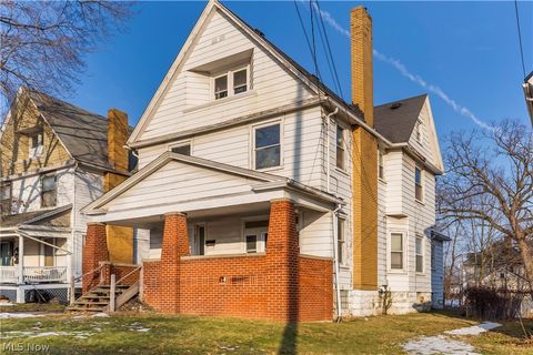 Tiny photo for 827 Michigan Avenue, Youngstown, OH 44504 (MLS # 5190990)