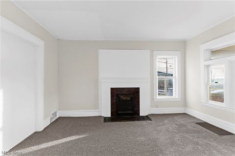 Tiny photo for 827 Michigan Avenue, Youngstown, OH 44504 (MLS # 5190990)