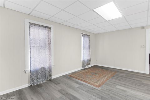 Tiny photo for 827 Michigan Avenue, Youngstown, OH 44504 (MLS # 5190990)