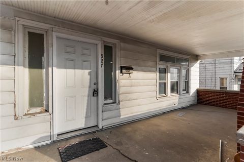 Tiny photo for 827 Michigan Avenue, Youngstown, OH 44504 (MLS # 5190990)