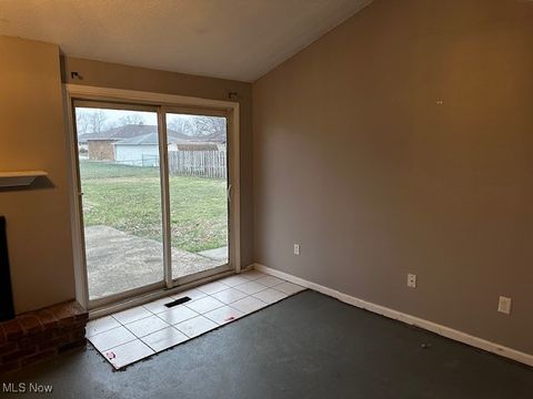 Tiny photo for 399 Ridgewood Drive, Eastlake, OH 44095 (MLS # 5178836)