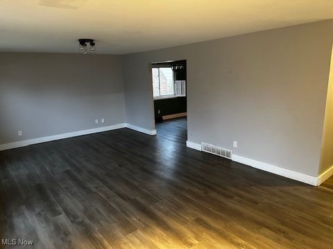 Tiny photo for 399 Ridgewood Drive, Eastlake, OH 44095 (MLS # 5178836)