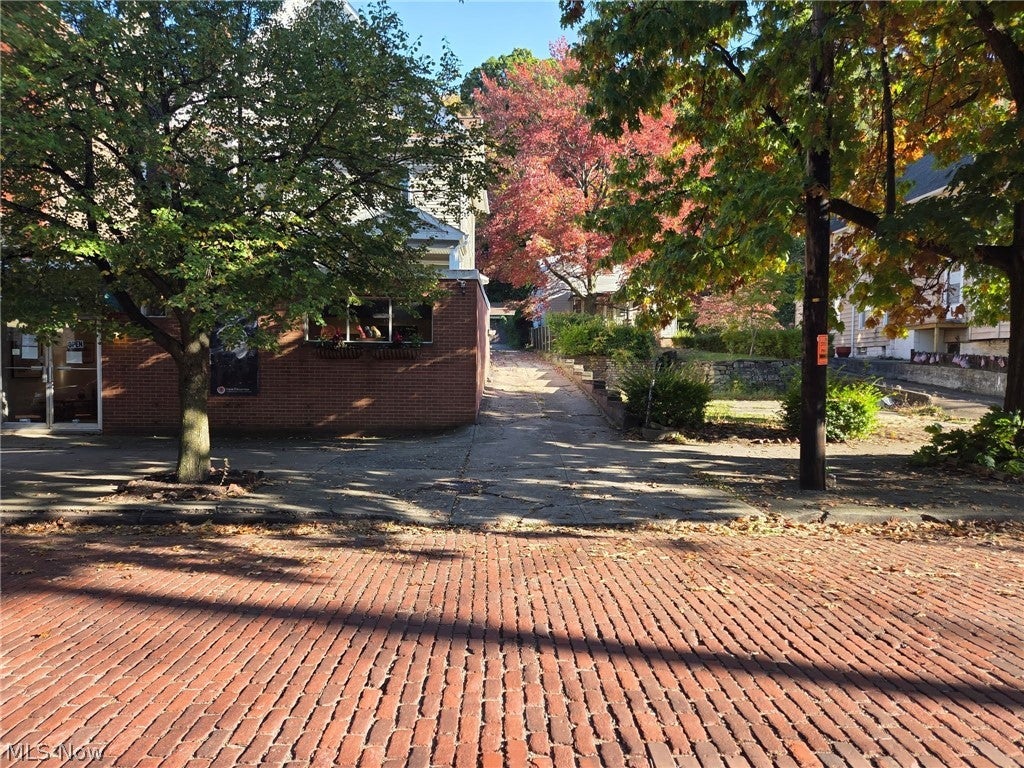 2211 Murray Hill Road