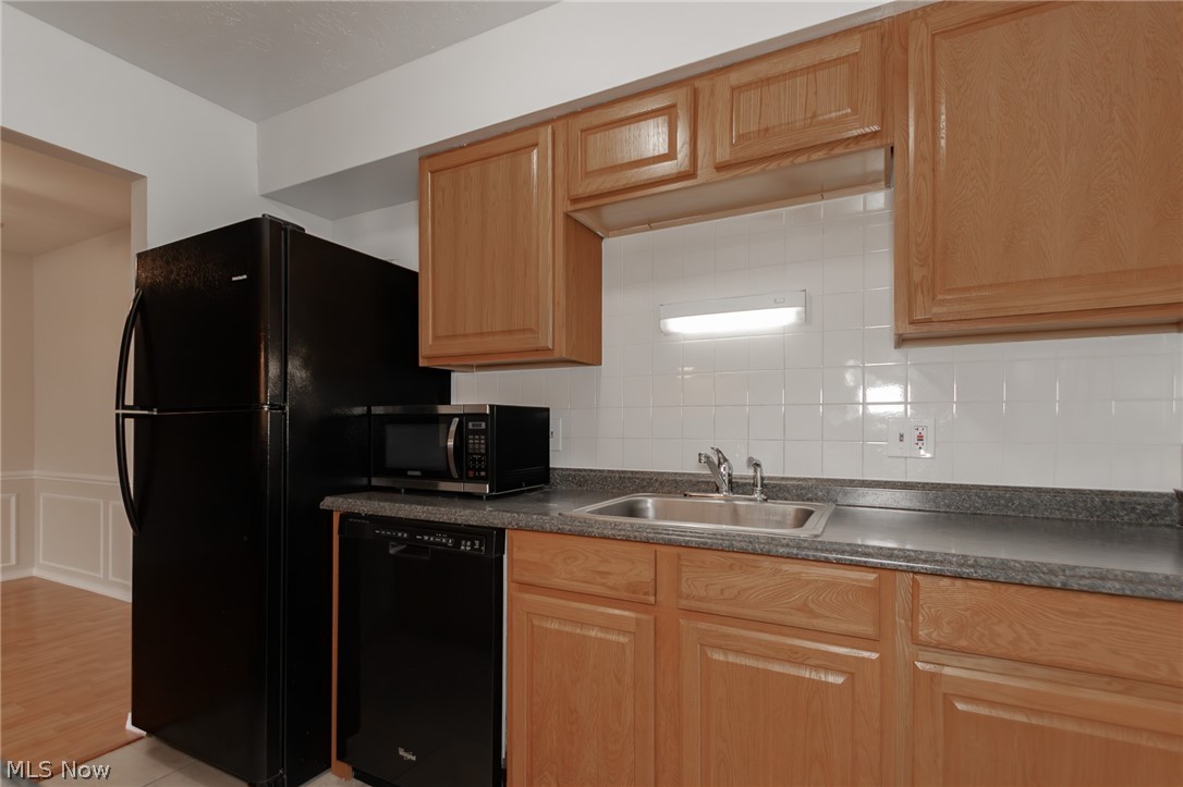 Fairfax Manor Condo - Residential