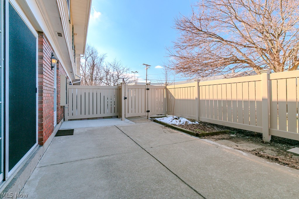 Fairfax Manor Condo - Residential