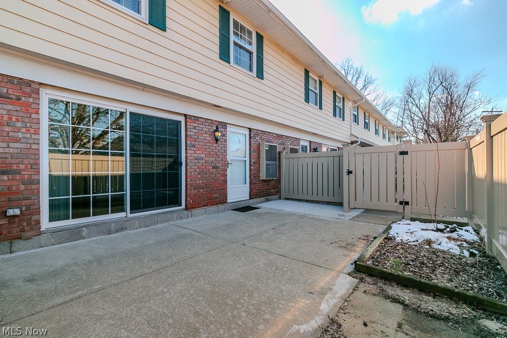 Fairfax Manor Condo - Residential